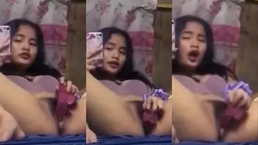 Siswi SMA Colmek Pakai Dildo Hitam Sampai Orgasme poster